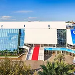 Standing, Magnifique Piscine, Parking, Proche Plages Appartement Cannes
