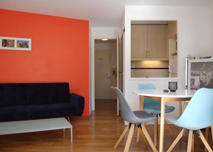 Apartment Cannes, Garden Level, Pool, Nearby Beaches *