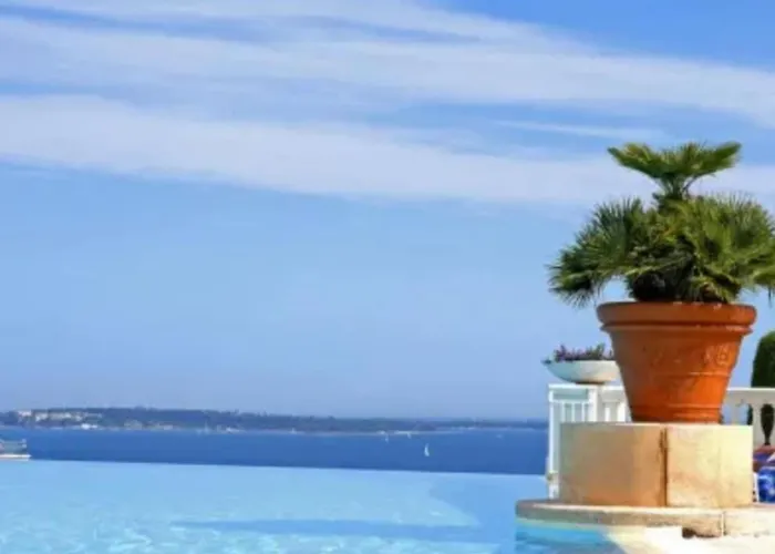 Apartment Cannes, Garden Level, Pool, Nearby Beaches *