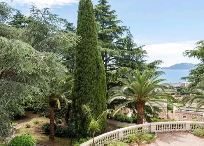 Apartment Cannes, Garden Level, Pool, Nearby Beaches *