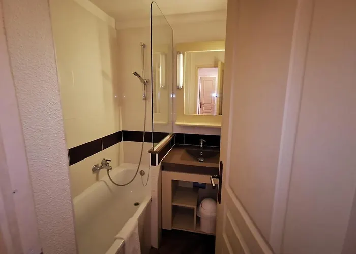 Cannes, Garden Level, Pool, Nearby Beaches Cannes